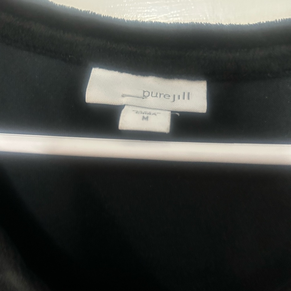 Elegant Black Velvet Women's Top - Picture 3 of 6